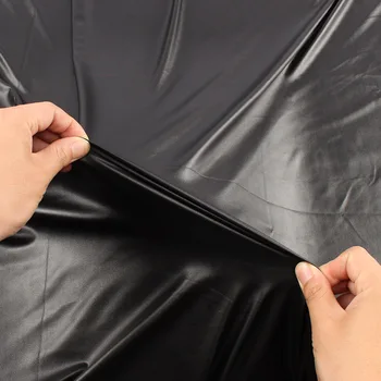 Высокоэластичная Эластичная Черная Искусственная Кожа PU тканевый материал для одежды шорты с трикотажной подкладкой из спандекса