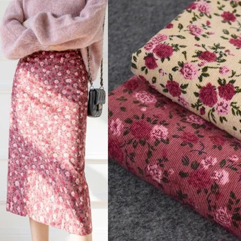 Высококачественная вельветовая ткань Бежевый темно-розовый принт розы ткань Осенне-зимнее платье брюки чонсам materialy dekoracyjne