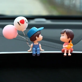 Новое украшение автомобиля Кукла для поцелуев Мультяшная кукла Креативная кукла Автомобиль Персонализированные и красивые автомобильные аксессуары